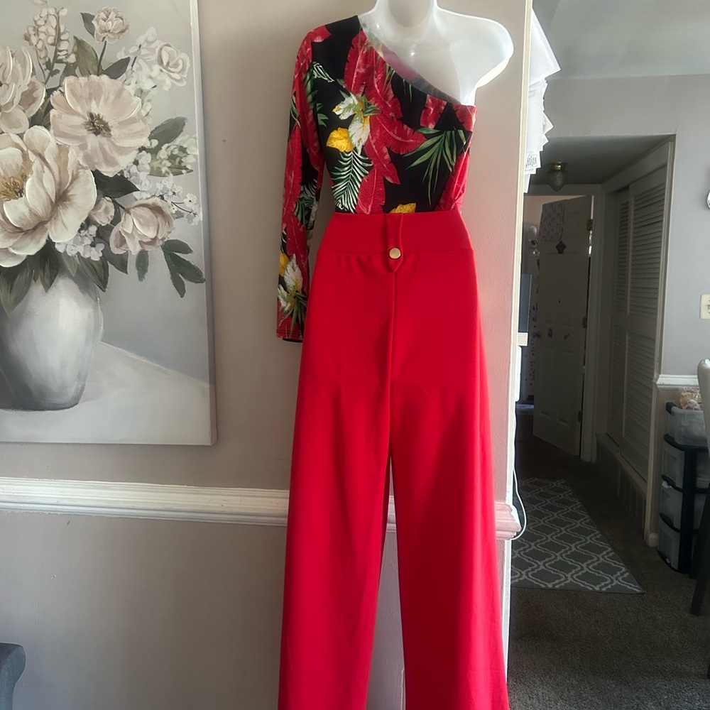 Elegant One-Shoulder Floral Jumpsuit in Red